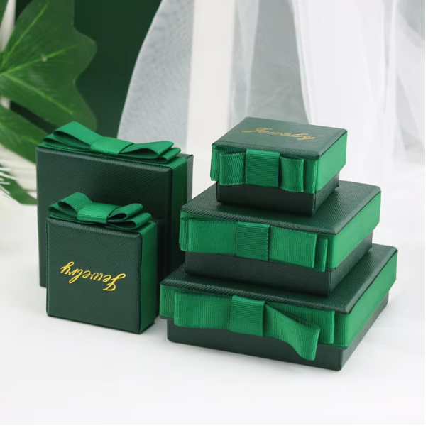 Luxury Sponge Insert Jewelry Packaging Boxes Custom Logo Bracelet Earring Box Stamping Rigid Gift Necklace Box